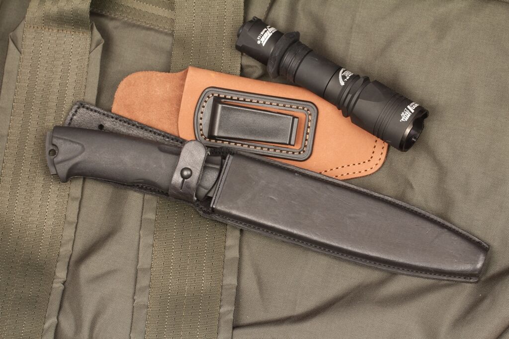 Нож Коршун-2 - эластрон с символикой Таможенной службы Кизляр фото