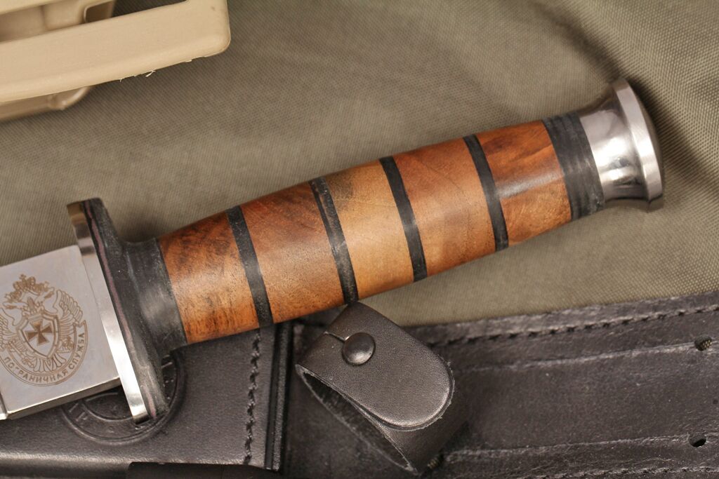 Нож КО-2 - дерево/кожа с символикой Пограничная служба Кизляр фото