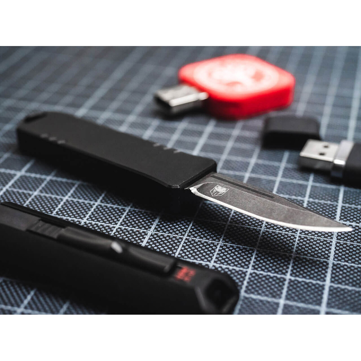 Автоматический нож Boker 06EX270 USB OTF фото