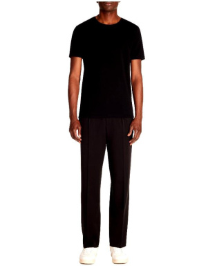 Футболка круглым вырезом