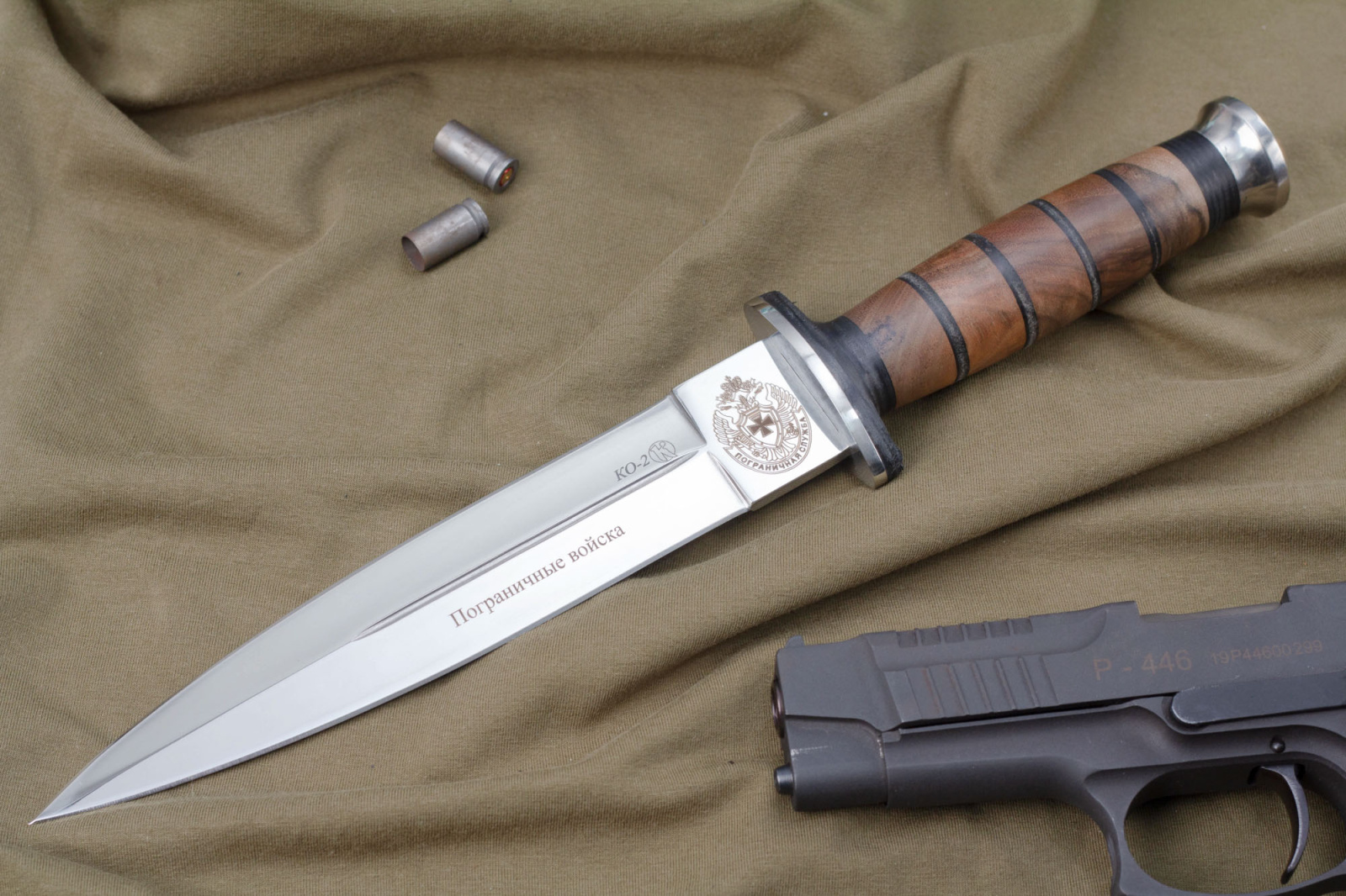 Нож КО-2 Дерево/Кожа  с  символикой Пограничная служба Нож КО-2 Дерево/Кожа  с  символикой Пограничная служба