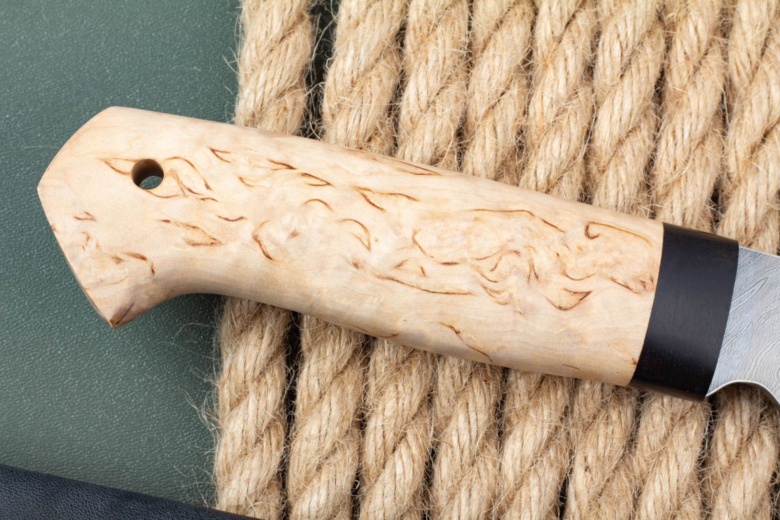 Нож Хищник (дамаск, карельская берёза) Lemax