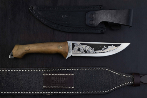 Нож Лис 65х13 клепанный орех Беркут Кизляр