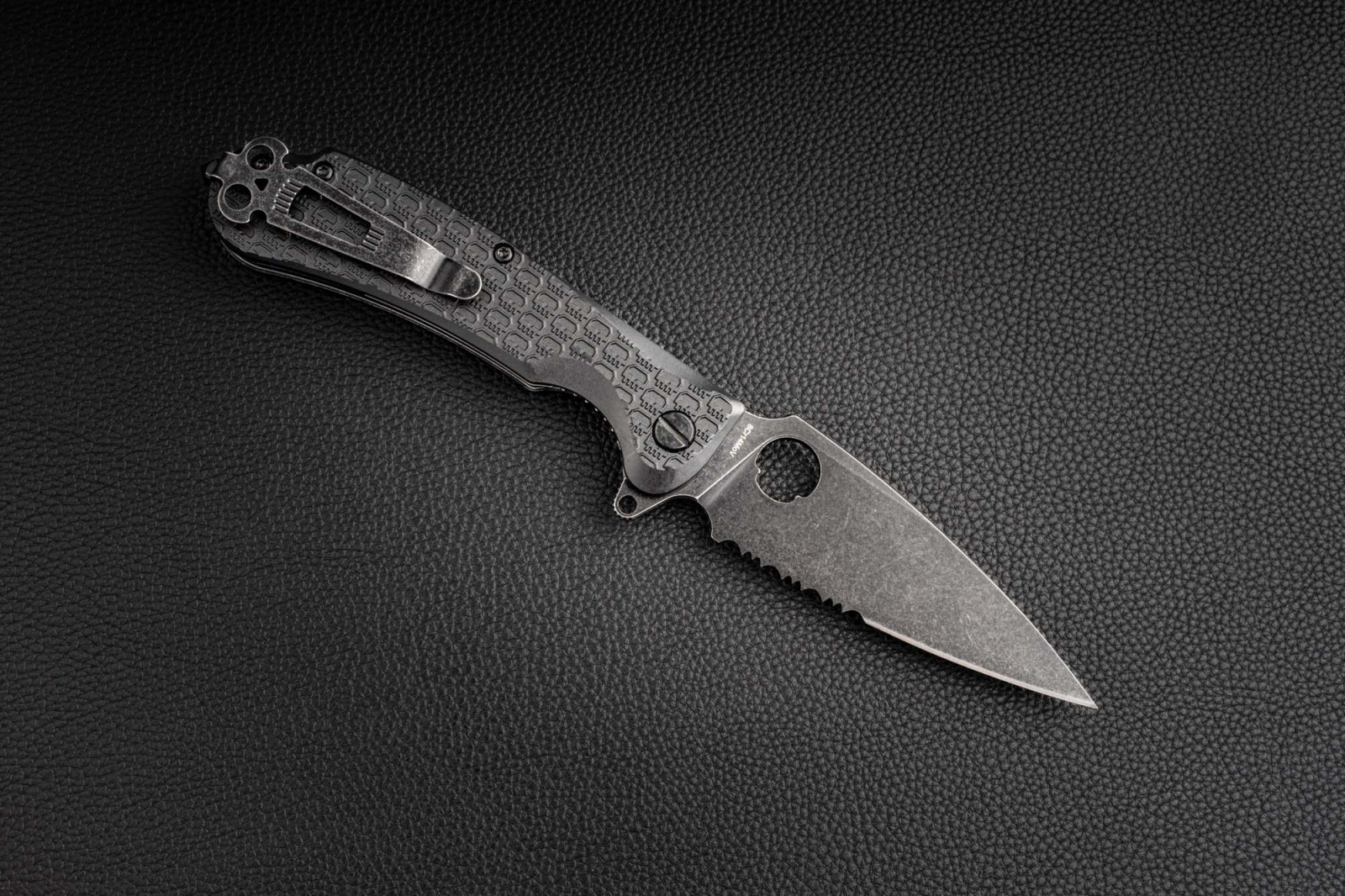 Складной нож Daggerr Resident serrated blackwash черный