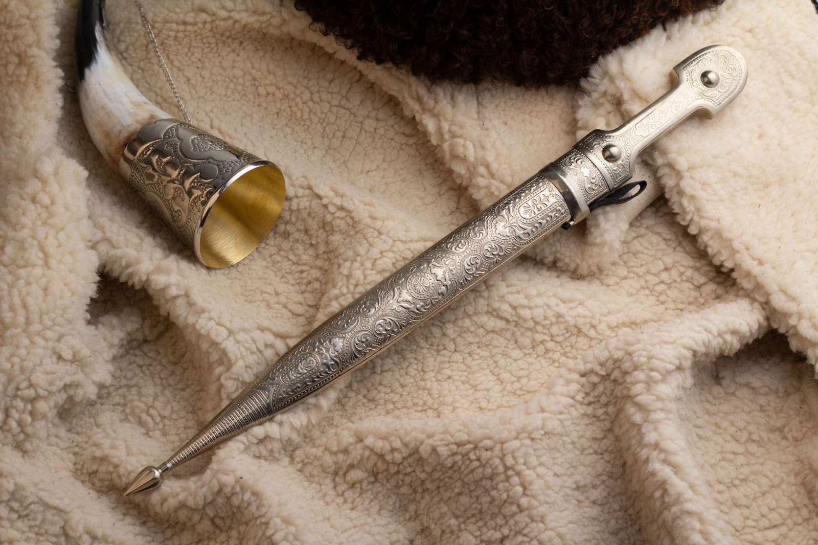 Кинжал сувенирный мельхиор