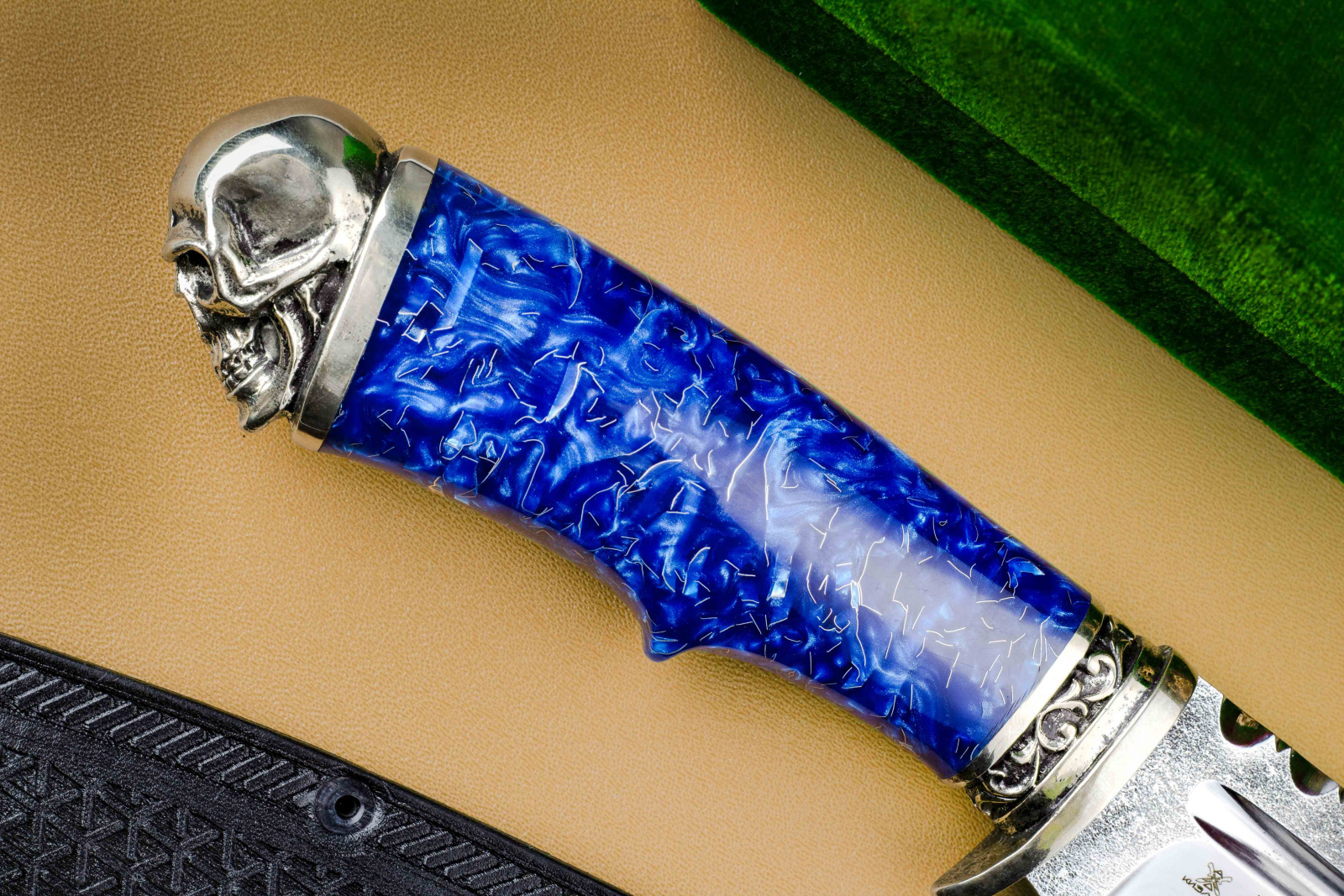 Нож Спецназ Х12МФ Акрил синий резные Ножны Кизляр Андреев д.В.