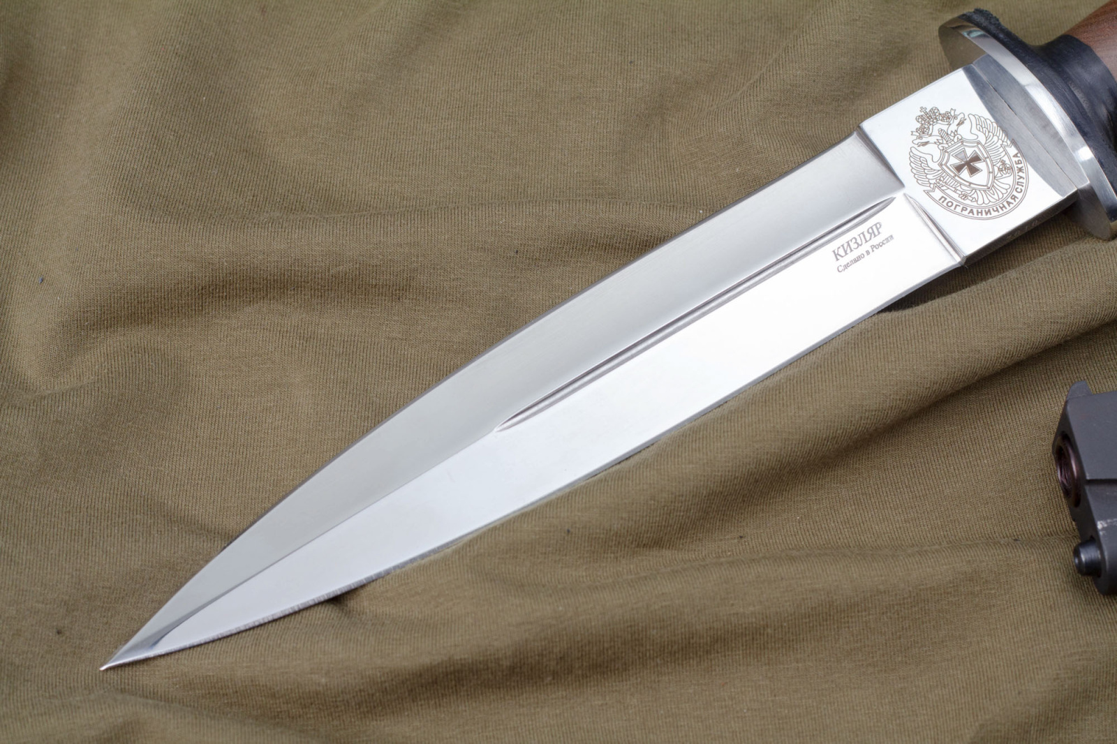 Нож КО-2 Дерево/Кожа  с  символикой Пограничная служба Нож КО-2 Дерево/Кожа  с  символикой Пограничная служба