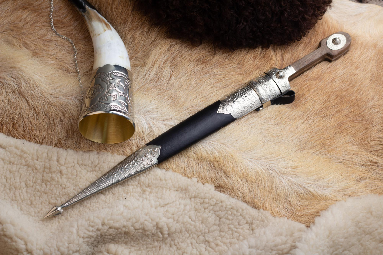 Кинжал ККВ - мельхиор/кожа Кизляр Кинжал ККВ - мельхиор/кожа Кизляр