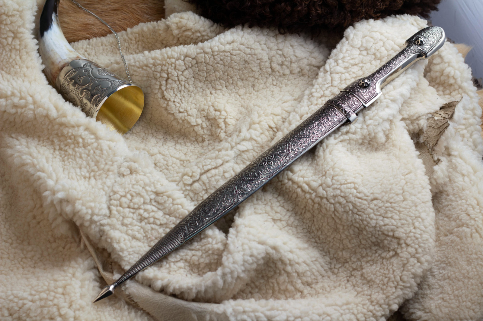 Кинжал сувенирный модель № 3 мельхиор Беркут Кизляр