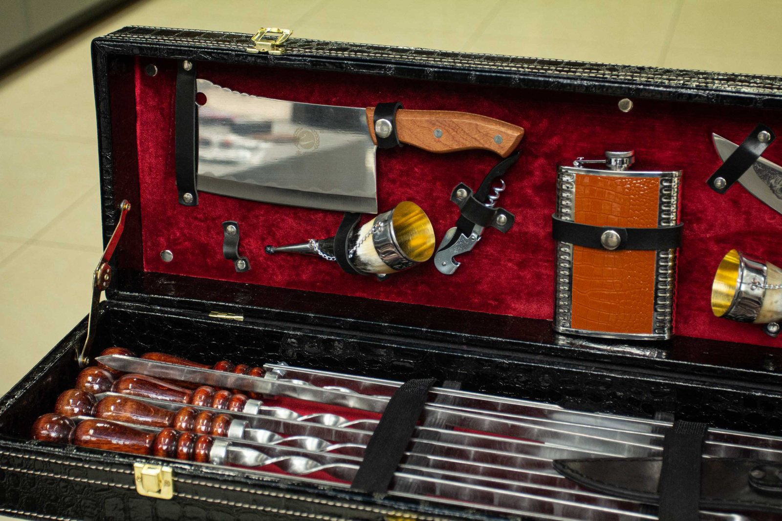 Шашлычный набор с Рогами Нефтуллаева