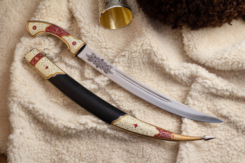 Кинжал сувенирный Ятаган Горец крашенный-кожа/мельхиор Беркут Кизляр