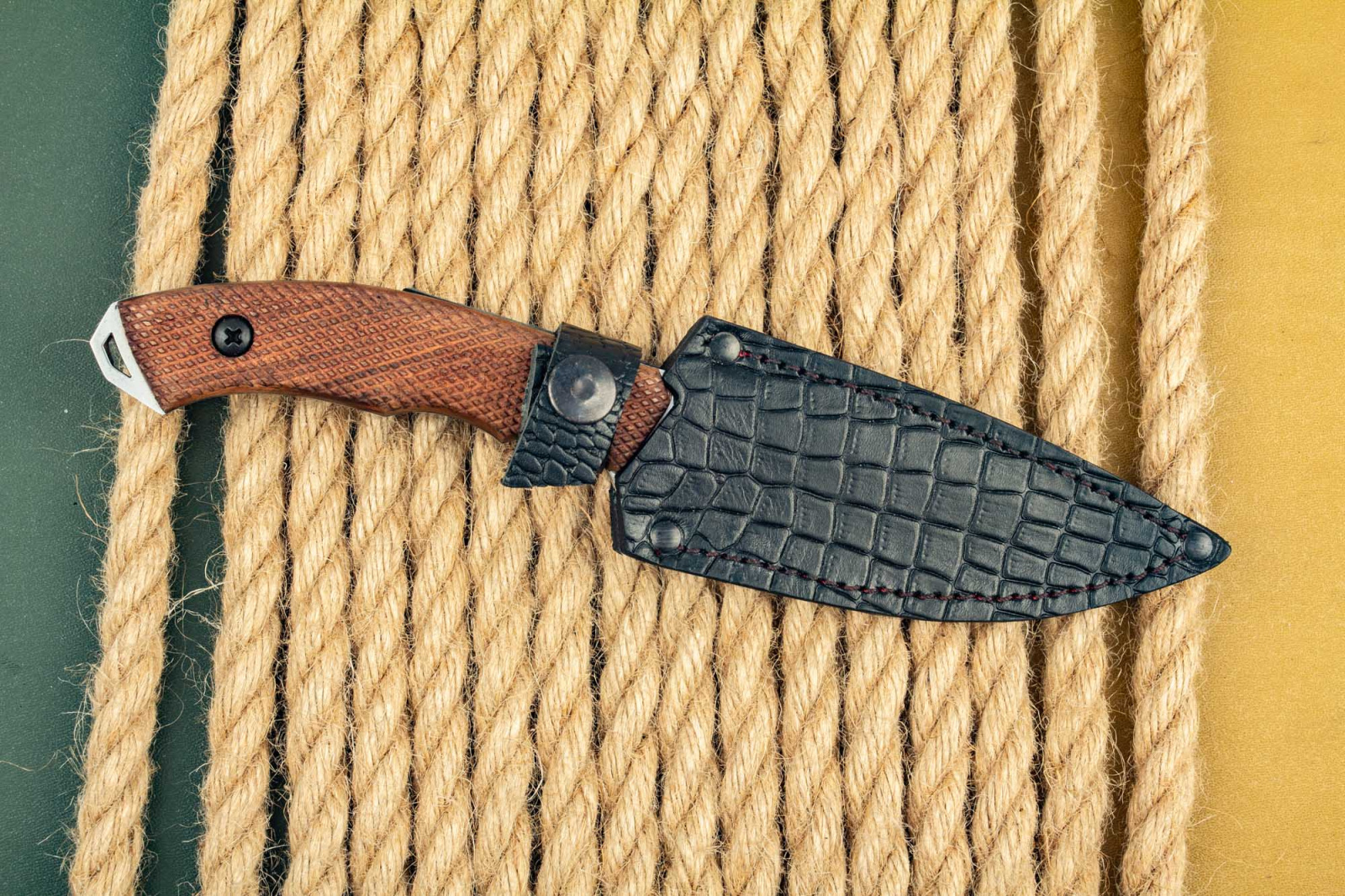 Нож Сокол - Х12мф орех