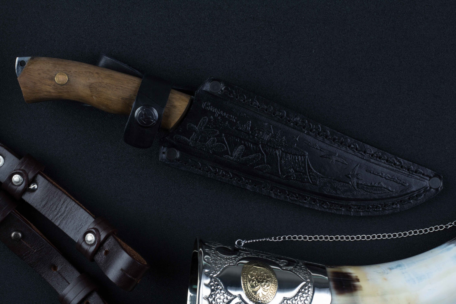 Нож Стриж Х12МФ орех клепанный Беркут Кизляр