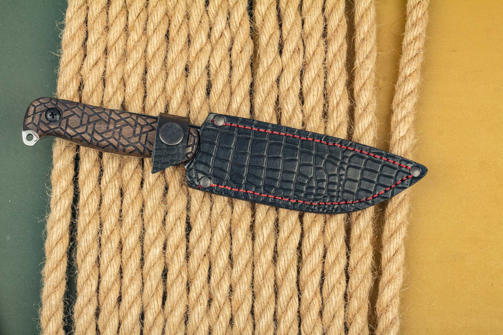 Нож Сержант - Х12мф орех