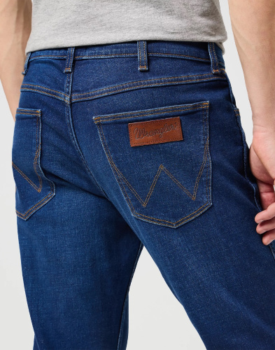 Джинсы Wrangler Men Greensboro Jeans 