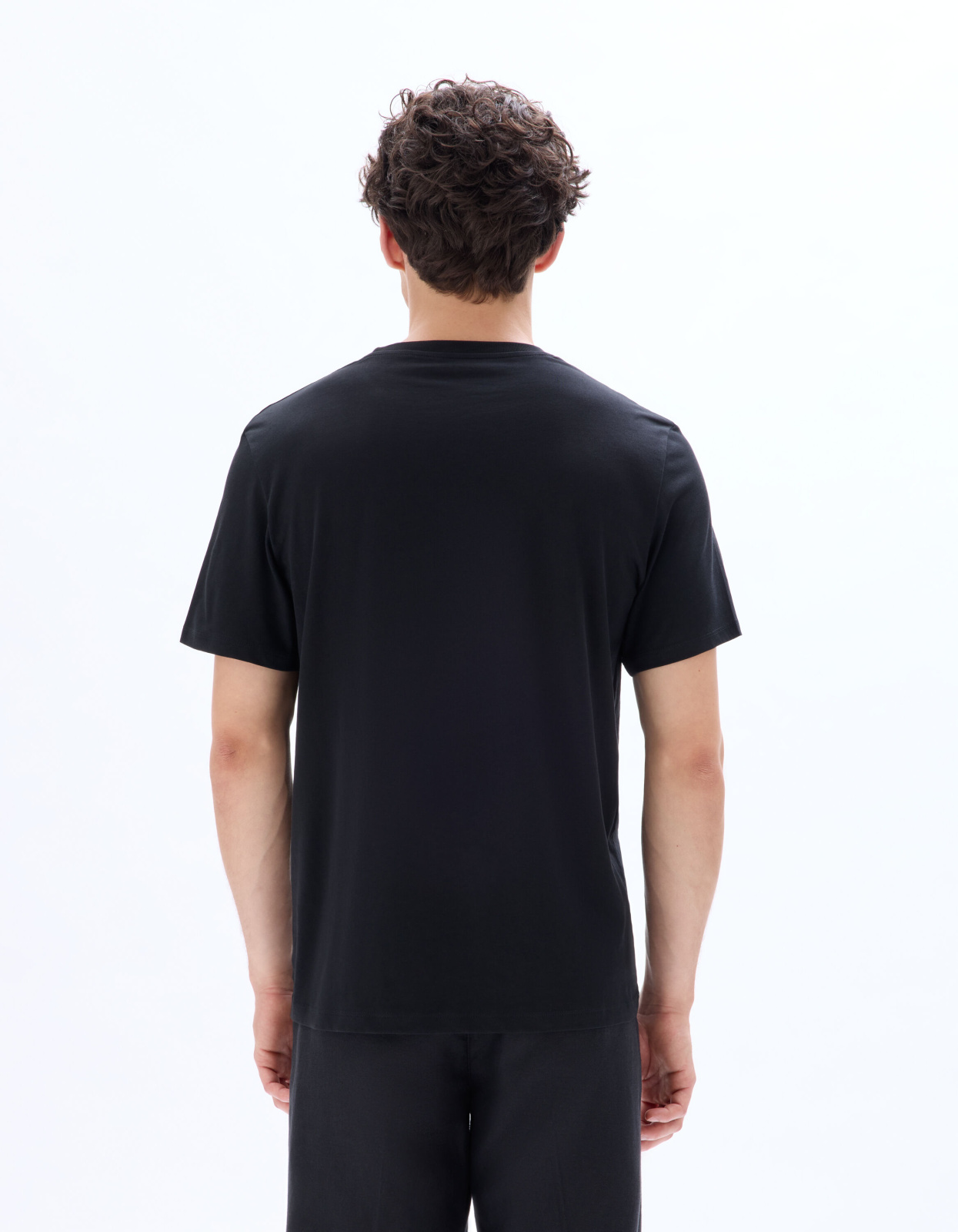 Футболка из хлопка с круглым вырезом