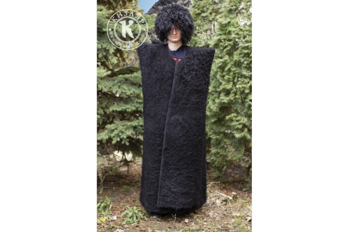 Бурка черная украшенная орнаментом