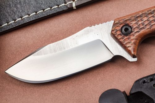 Нож Барбос Х12МФ орех Андреев д.В.