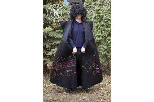 Бурка черная украшенная орнаментом