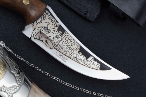 Нож Носорог 65х13 клепанный Беркут Кизляр