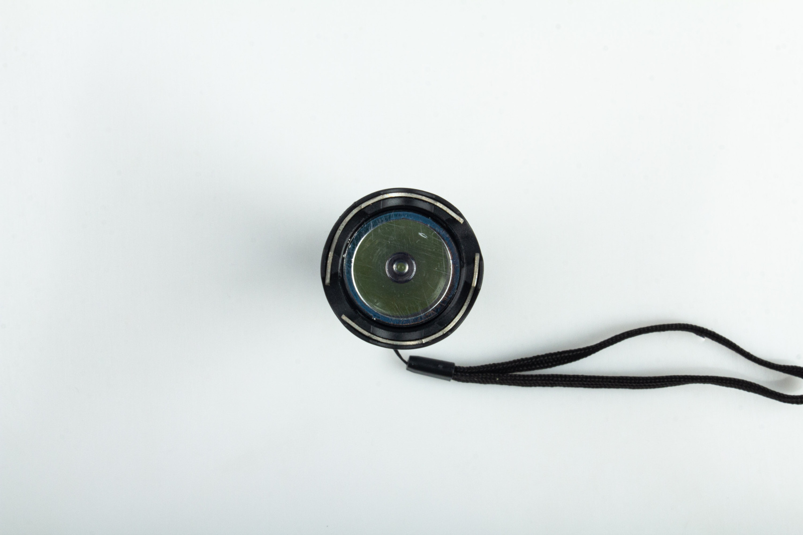 Фонарь-электрошокер,отпугиватель собак Police 1101