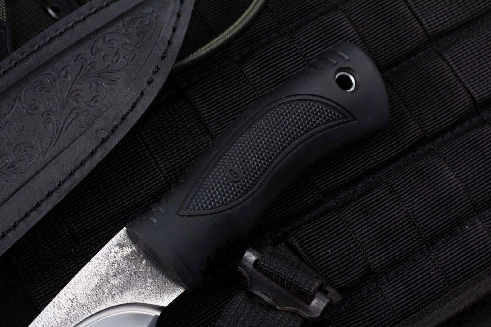 Нож Енот - 65х13/резина Беркут Кизляр