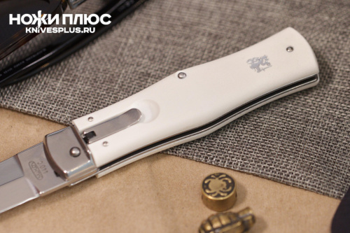 Автоматический нож Predator 420C пластик белый Mikov