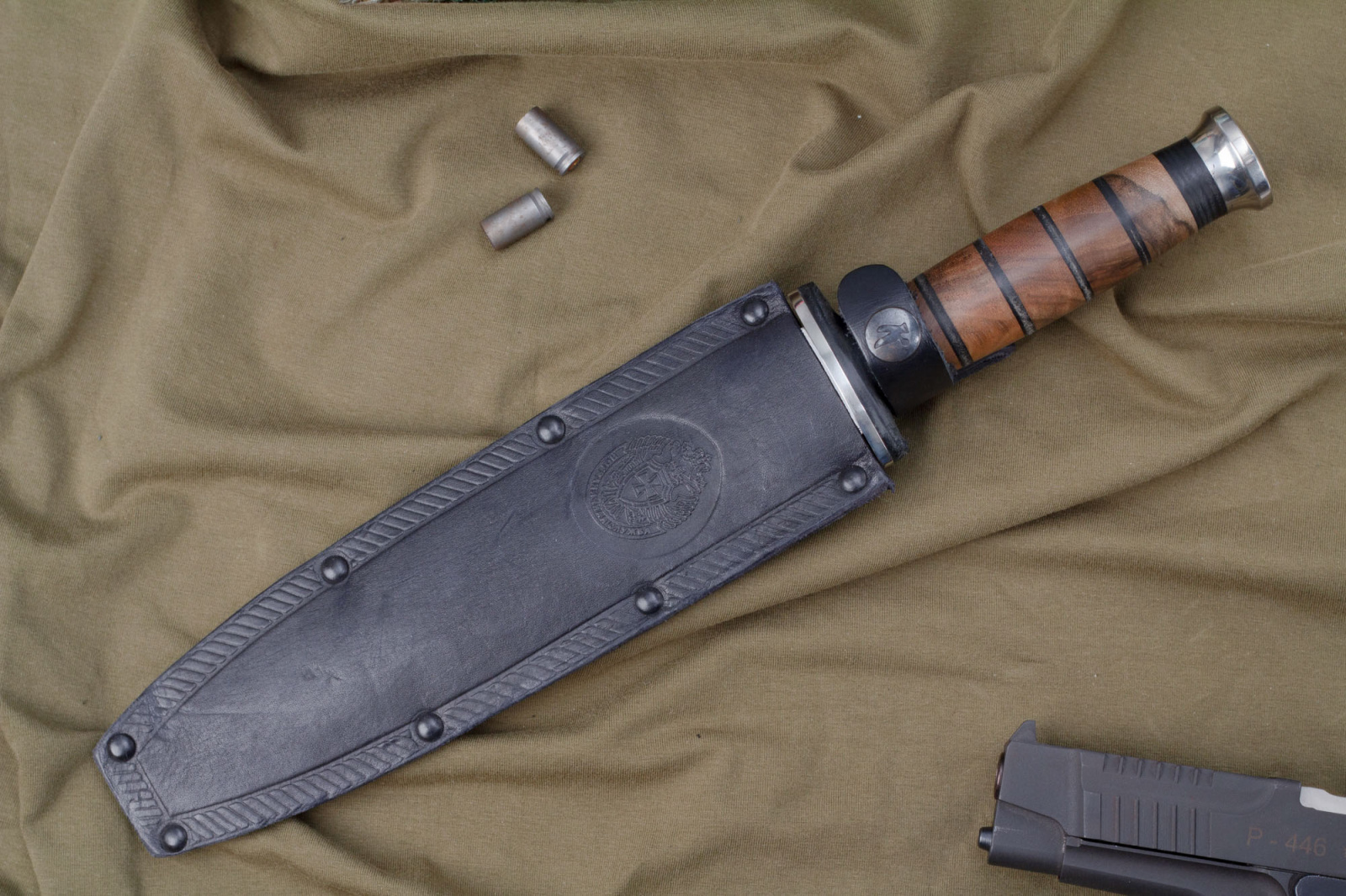 Нож КО-2 Дерево/Кожа  с  символикой Пограничная служба Нож КО-2 Дерево/Кожа  с  символикой Пограничная служба