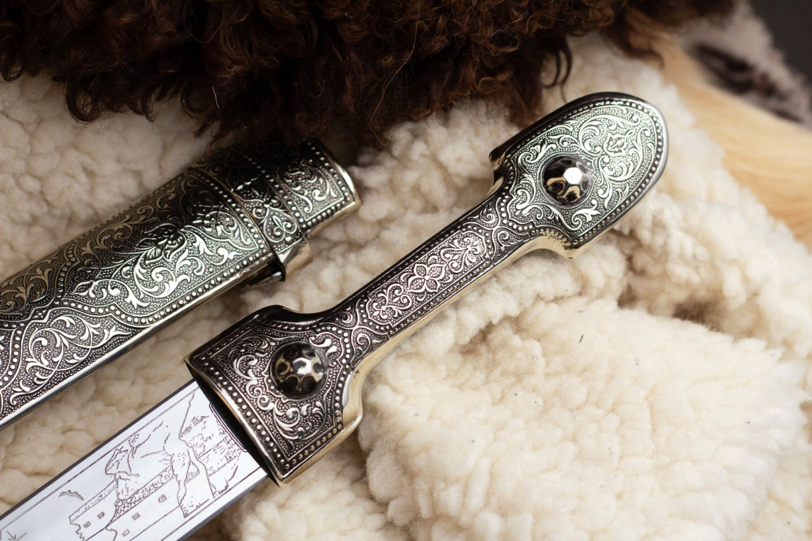 Кинжал сувенирный модель № 3 мельхиор Беркут Кизляр