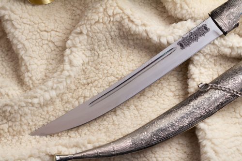 Кинжал сувенирный Ятаган Горец крашенный мельхиор Беркут Кизляр