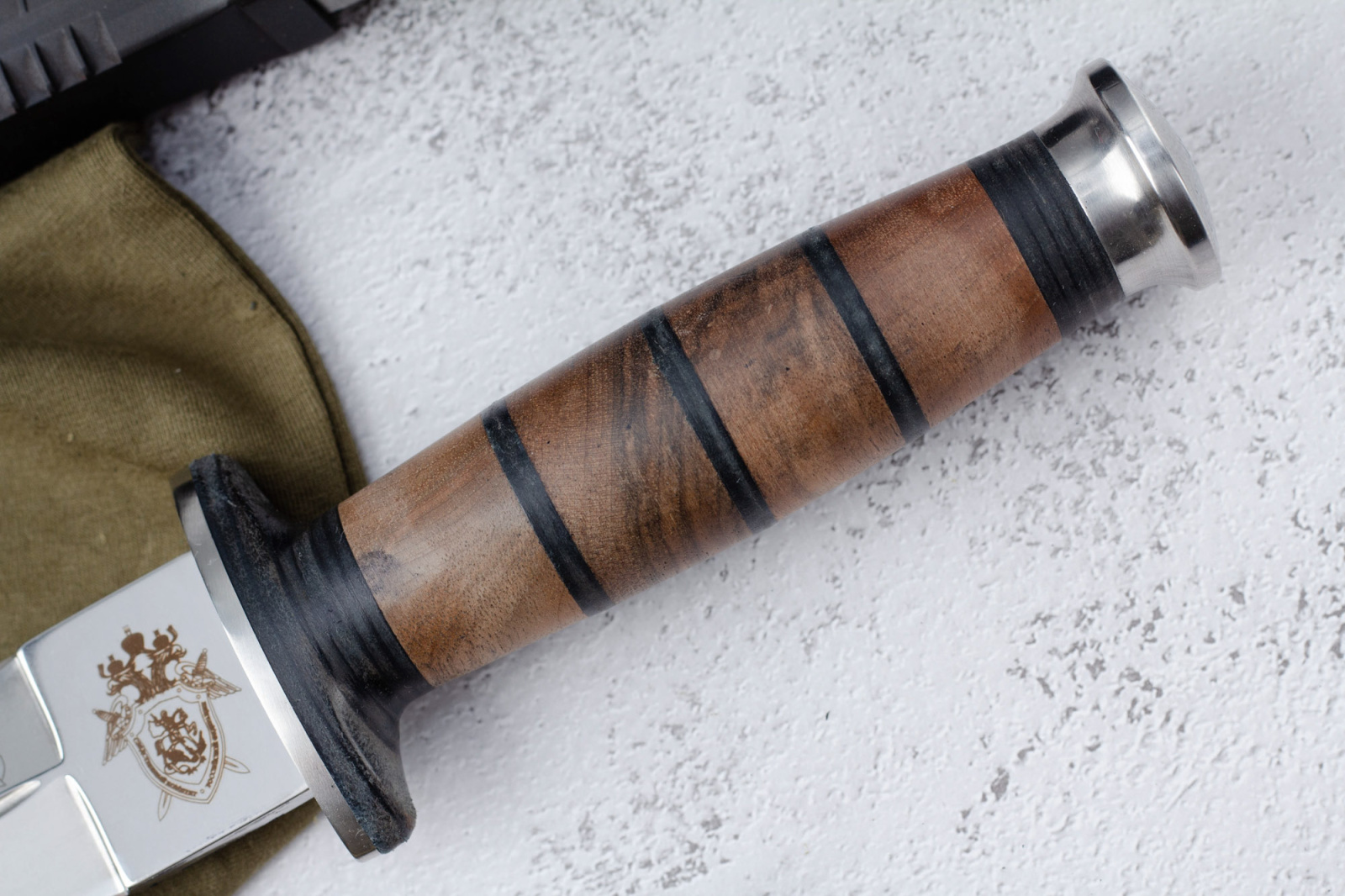 Нож КО-2 Дерево/Кожа  с символикой Следственный комитет