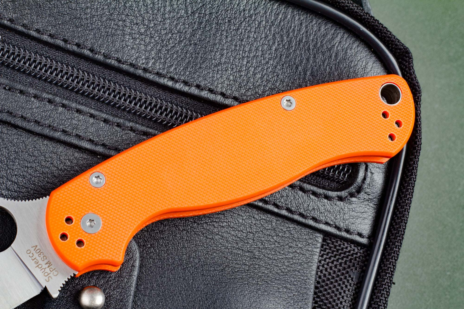 Нож Paramilitary 2 CH оранжевый Spyderco