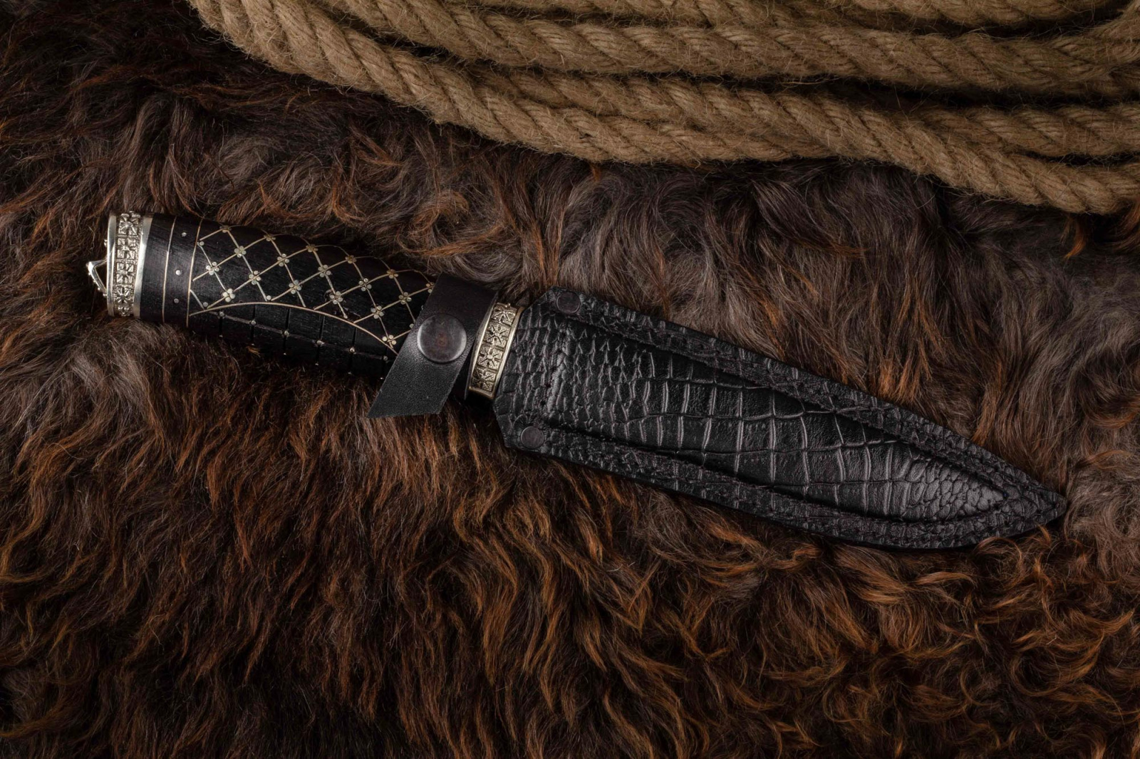 Нож Клык-2 граб/насечка дамаск Адамов