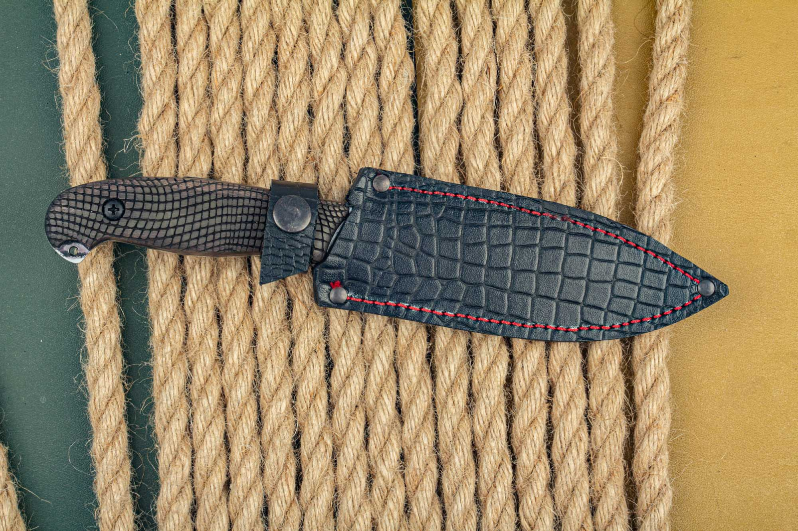 Нож Терек -Х12мф орех