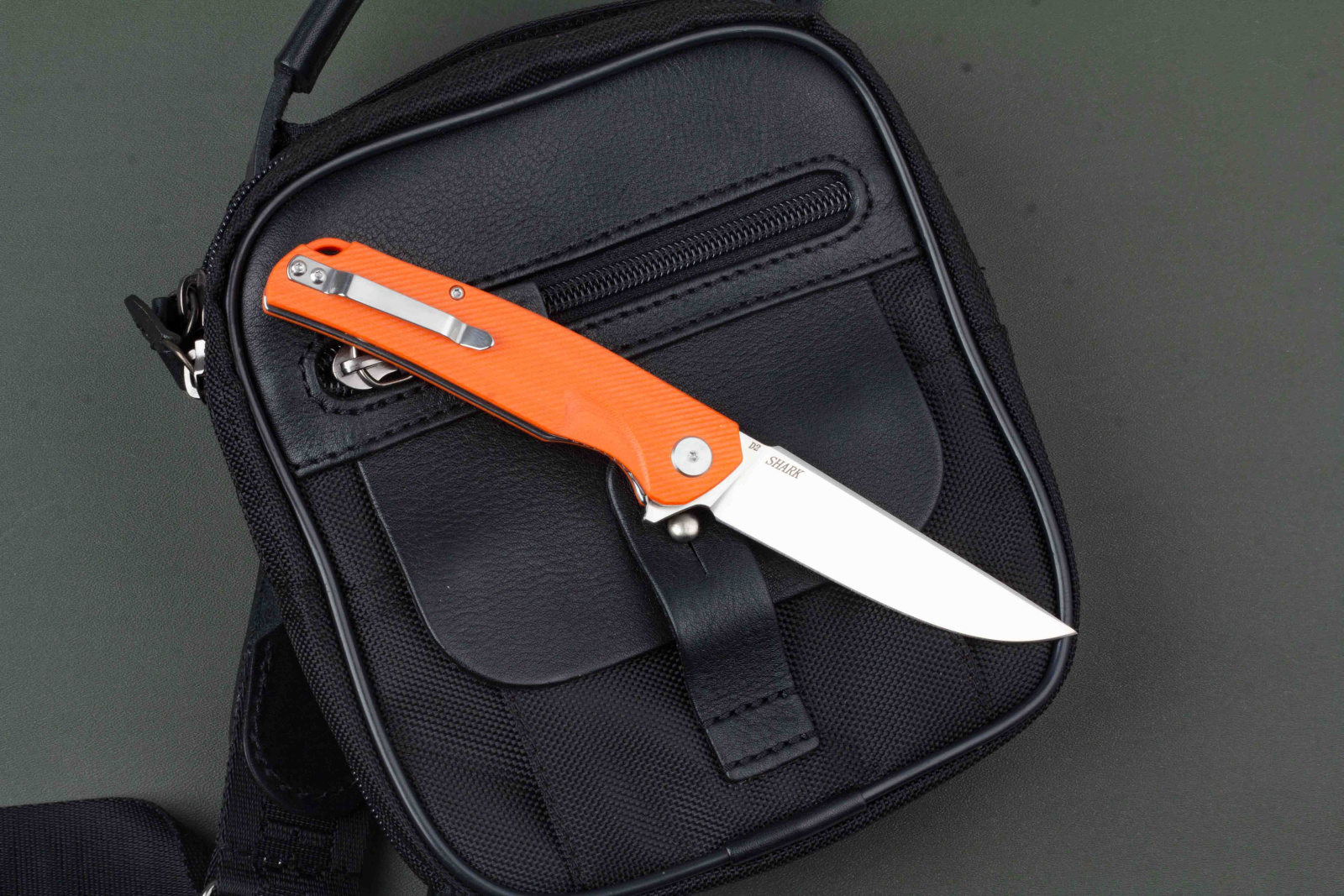 Нож складной Shark (Шарк) orange Кизляр