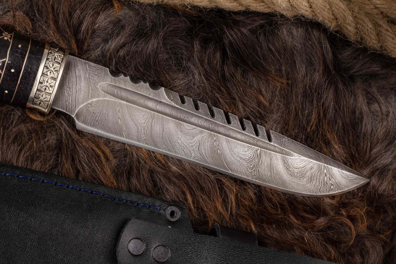 Нож Клык-2 граб/насечка дамаск Адамов