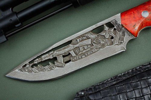 Нож Калашников дамаск с рисунком, красное дерево