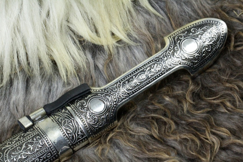 Кинжал сувенирный модель №17 с вставками кожа/мельхиор Беркут Кизляр