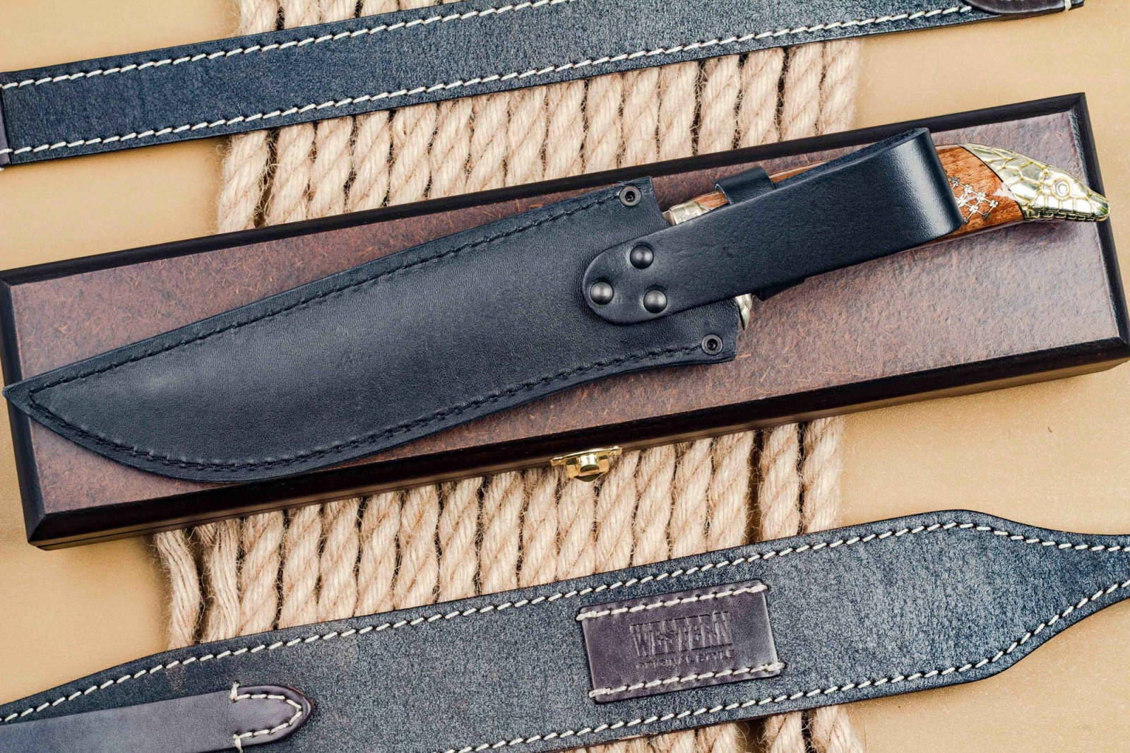 Нож Змея Сталь D2 Орех Унцукульская насечка