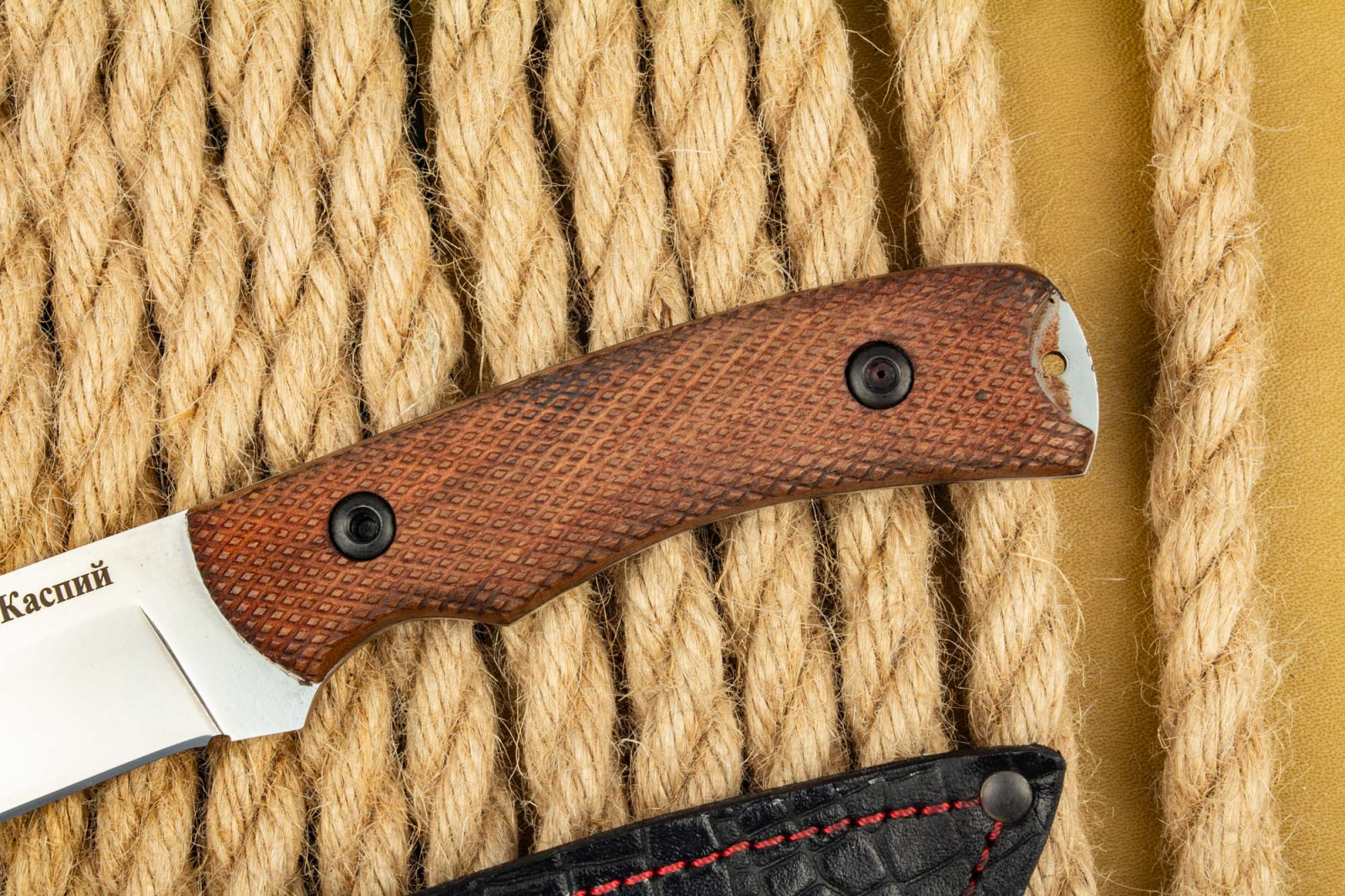 Нож Каспий Х12МФ орех