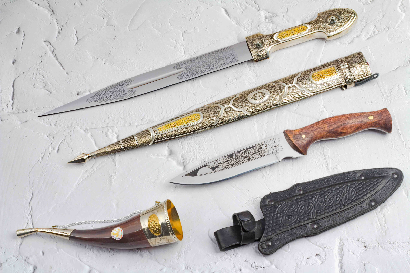 Набор кинжал,нож,рога мельхиор №65 дербент