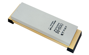 Японский точильный водный камень 600 M-600 на подставке Masahiro 40154