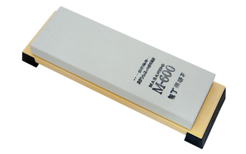 Японский точильный водный камень 600 M-600 на подставке Masahiro 40154