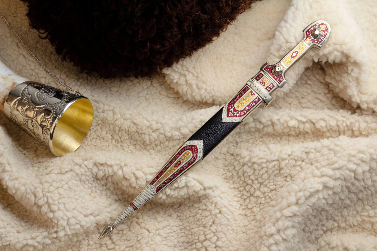 Кинжал джигит кожа/мельхиор крашенный