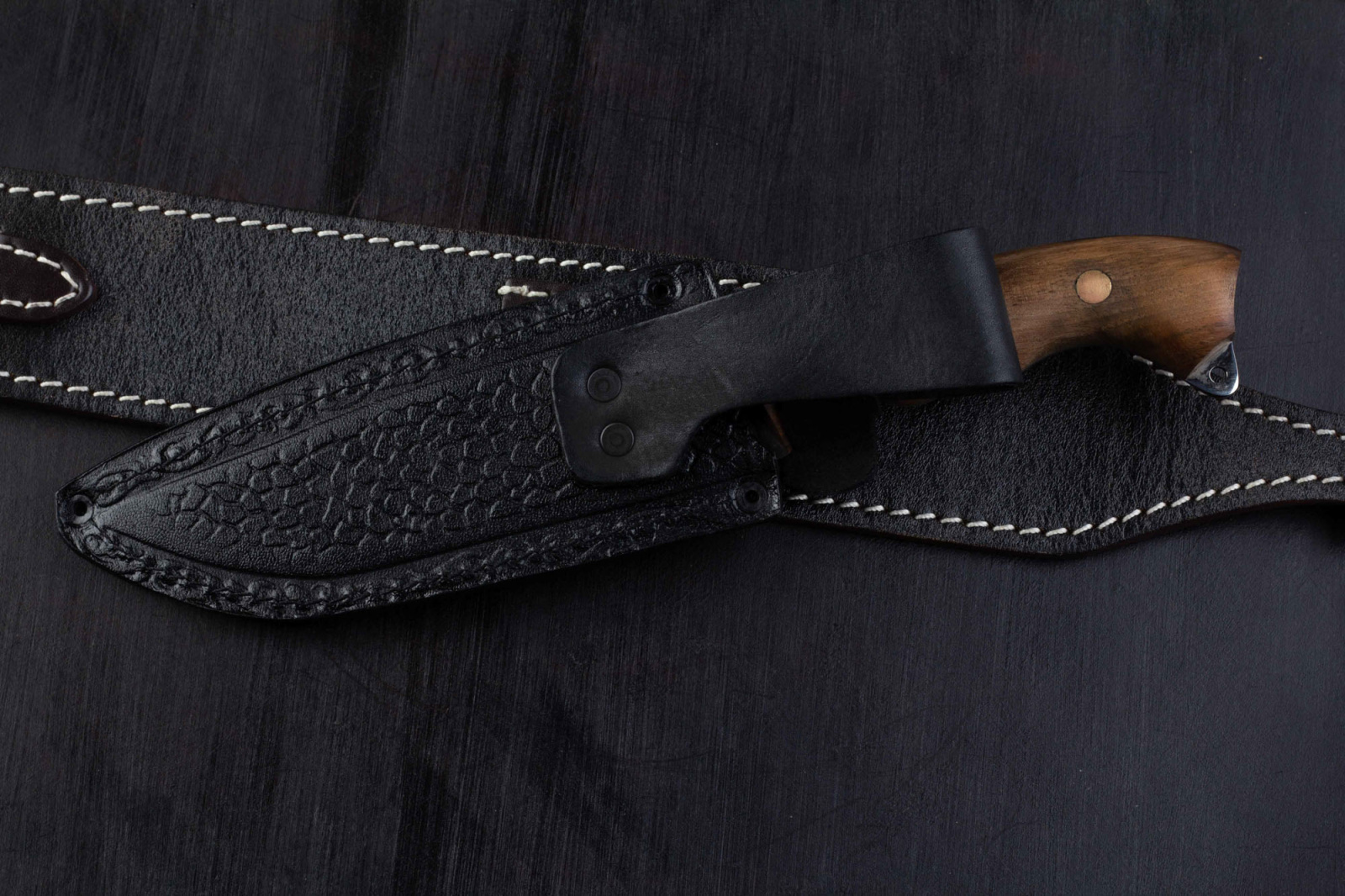 Нож Хазар - орех 65Х13 Беркут Кизляр