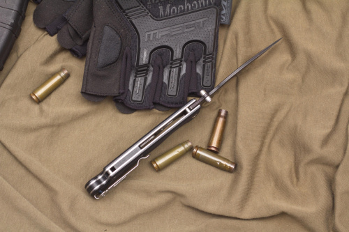 Нож Pelican black Daggerr Нож Pelican black Daggerr