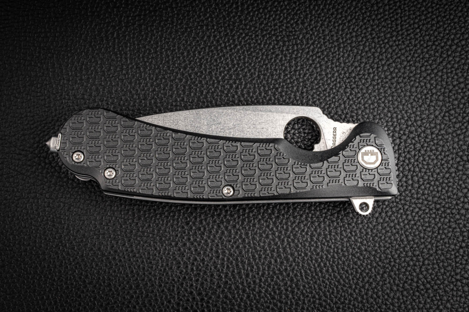Складной нож Daggerr Resident serrated stonewash черный