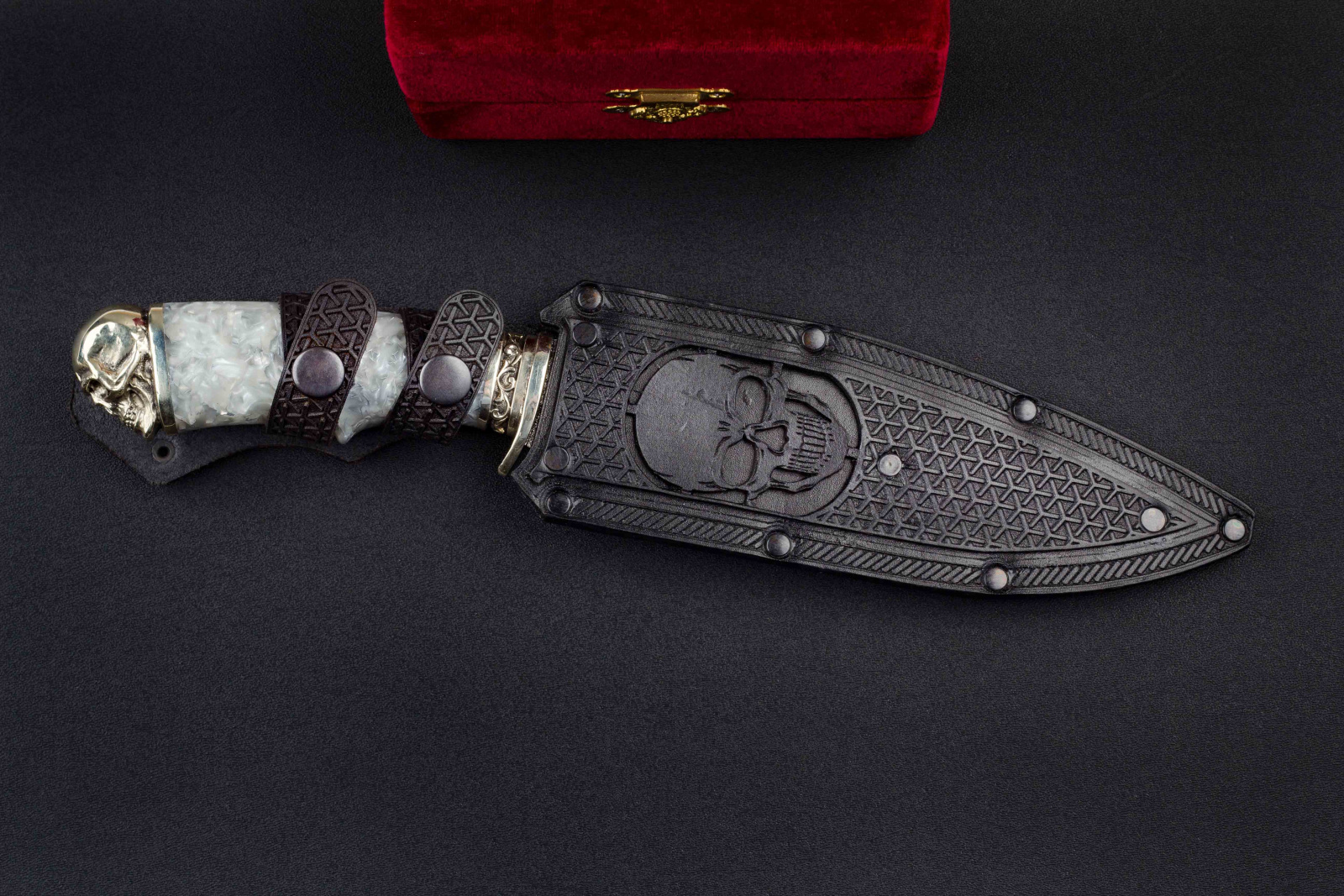 Нож Спецназ Х12МФ Акрил серый резные Ножны Кизляр Андреев д.В.