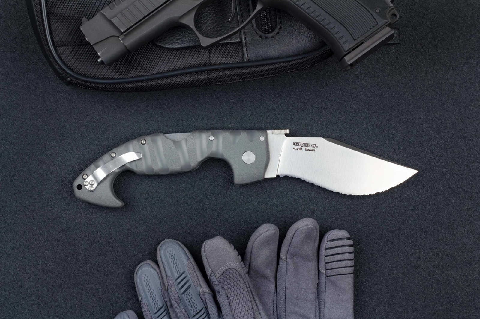 Складной нож Cold Steel Spartan Serrated сталь AUS-10A, рукоять Grivory