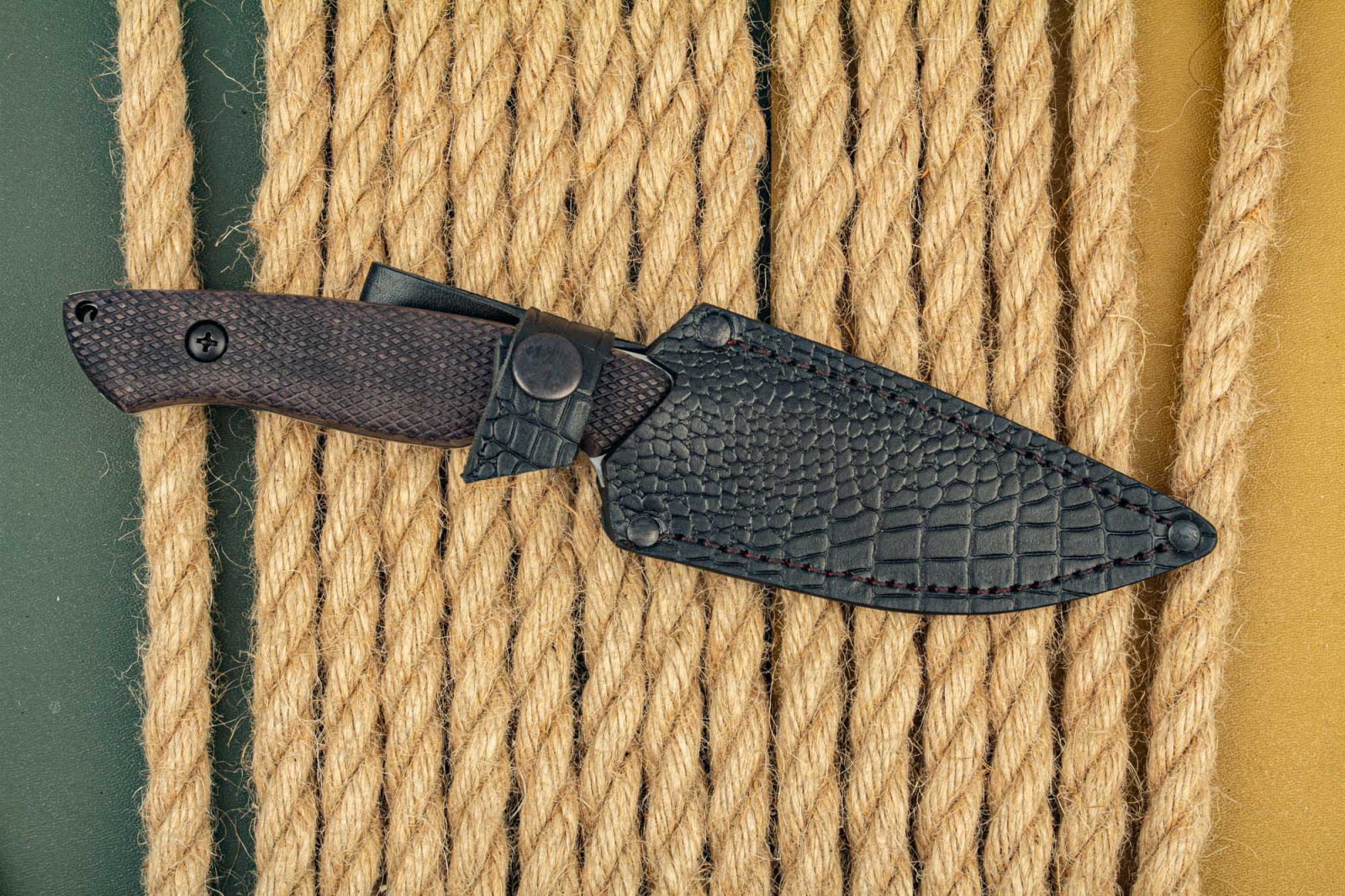 Нож Терек -Х12мф орех